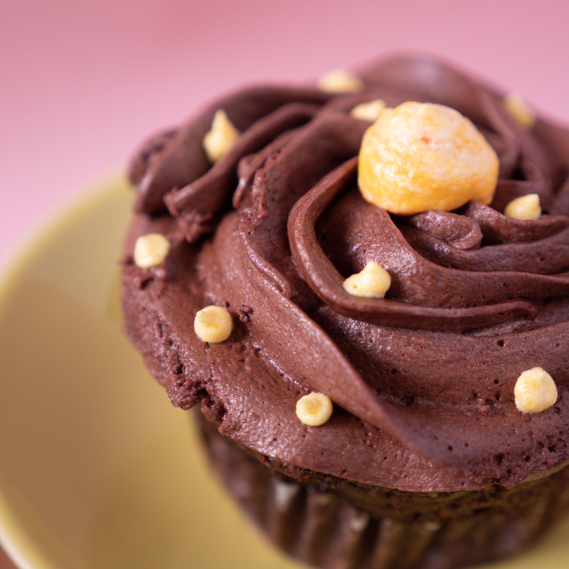 Cupcakes and Cakes: Chocolate.
