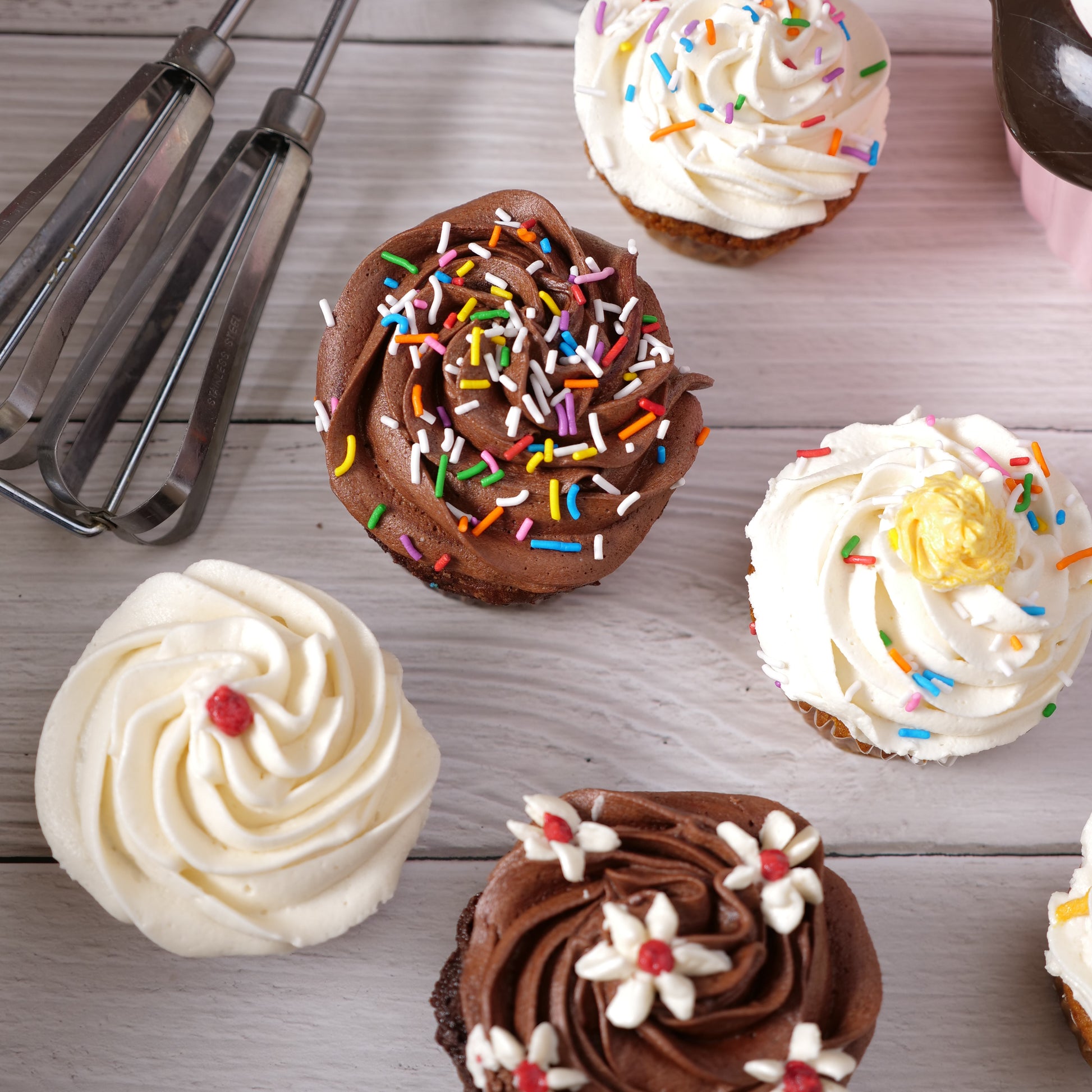 Cupcakes and Cakes: Vanilla Cupcakes