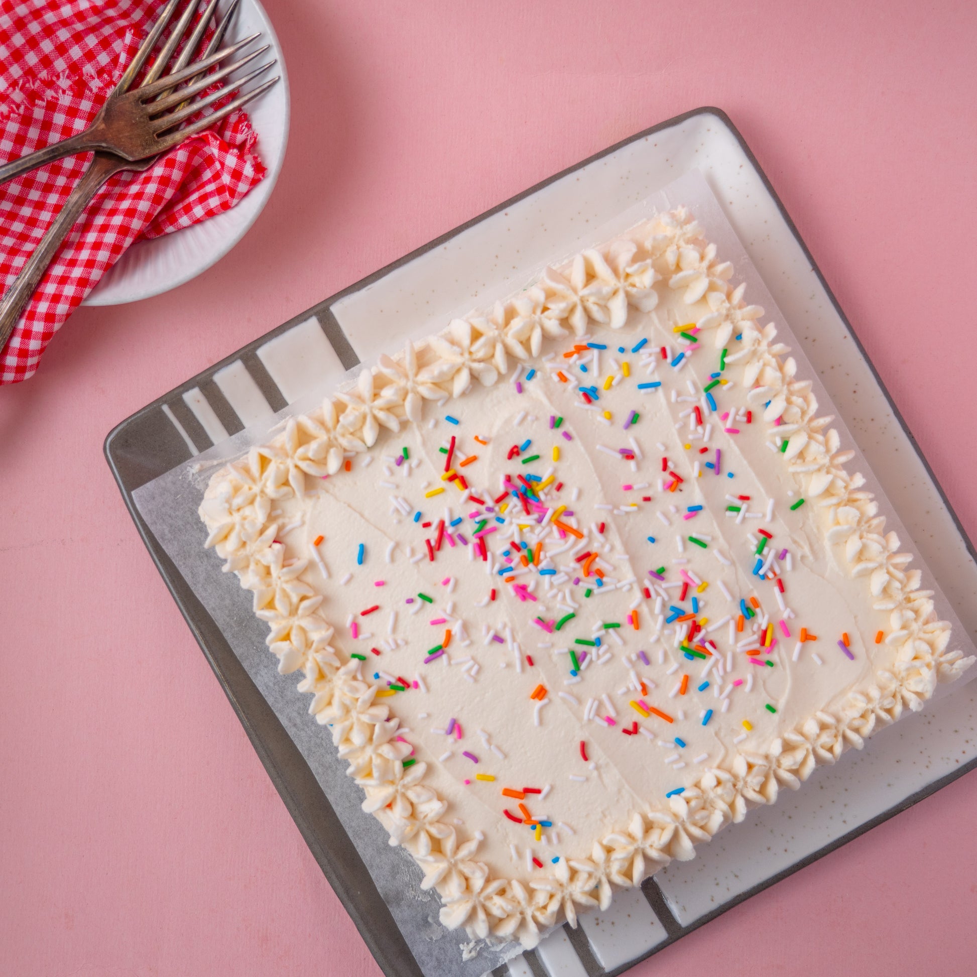Cupcakes and Cakes: Vanilla Cupcakes