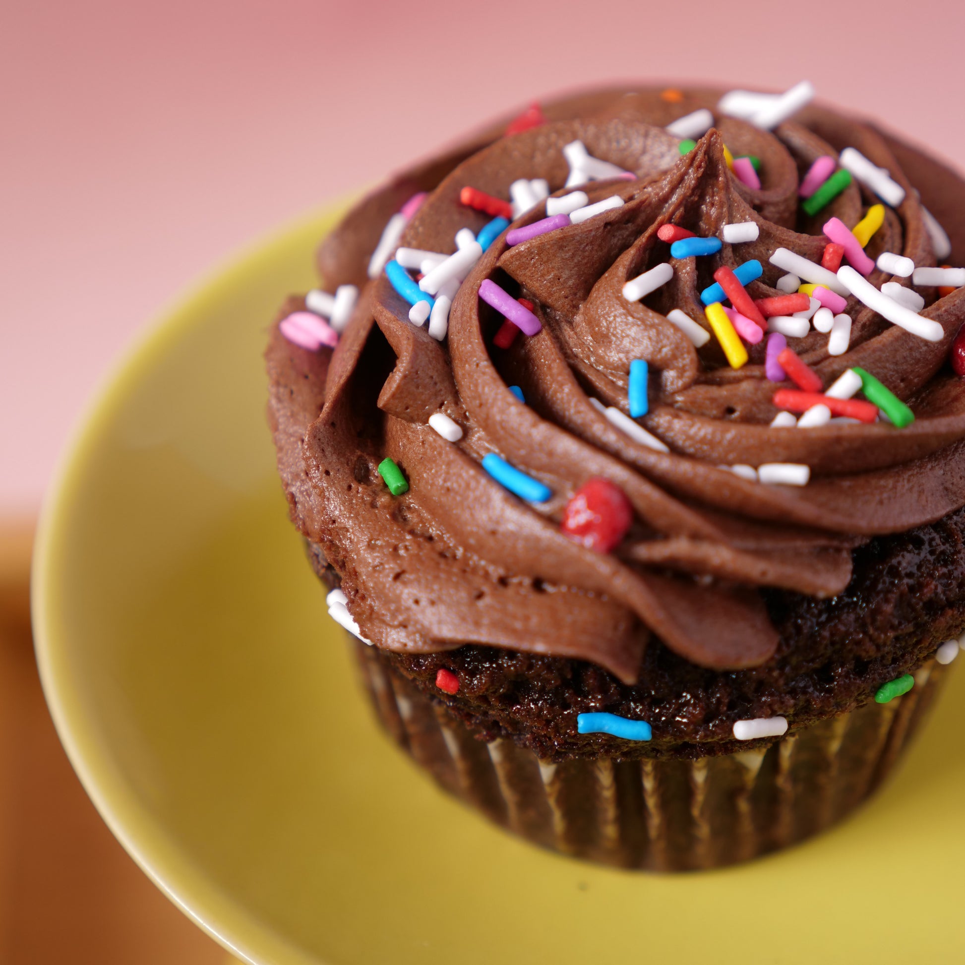 Cupcakes and Cakes: Chocolate.